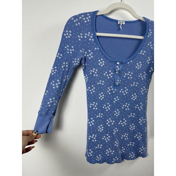 Splendid Preppy Snowflake Holiday Pima & Modal Cotton Henley Waffle Knit Thermal - Picture 4 of 7